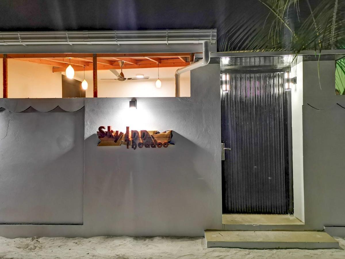 Sky Inn Thoddoo Exterior foto